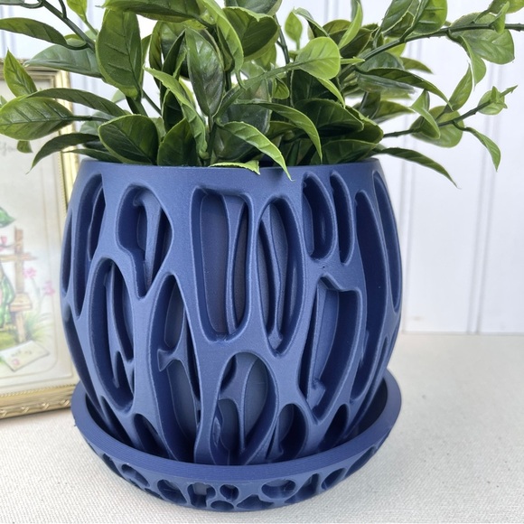 Indoor Flower Pot, The Slime Planter Pot, Houseplants, Ecofriendly - Picture 2 of 11